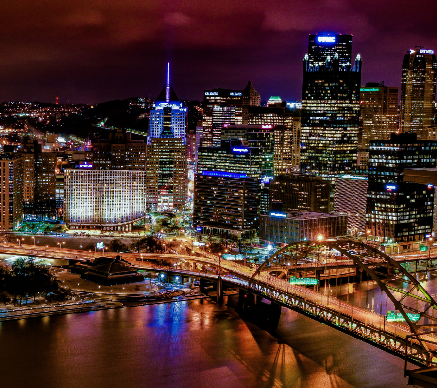 Pittsburgh bridge at night